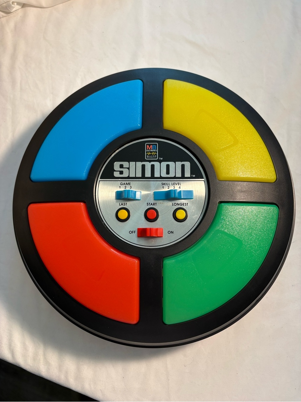 Vintage 1978 Milton Bradley MB Electronic Simon Game w Original Box (no manual)